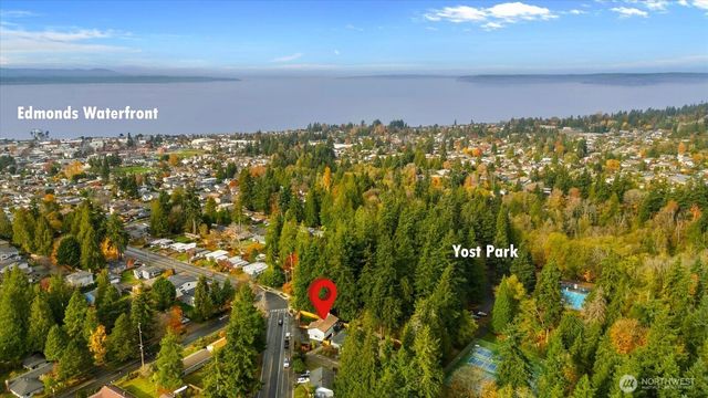 9533 Bowdoin Way, Edmonds, WA 98020