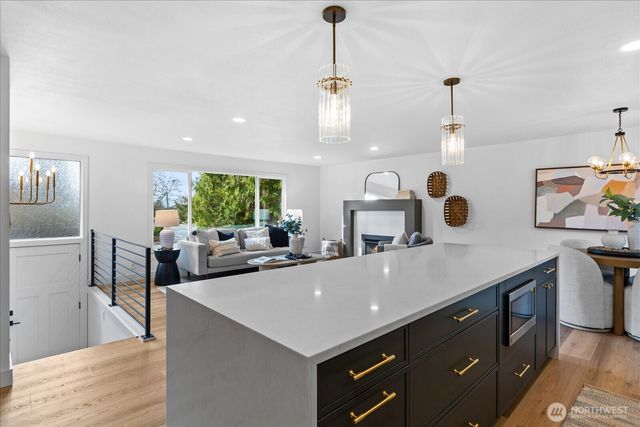 9533 Bowdoin Way, Edmonds, WA 98020