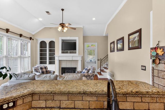 1766 DICKENS CV, Germantown, TN 38139