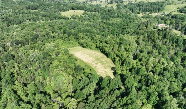 3177 Mt Union Road, Fraziers Bottom, WV 25082