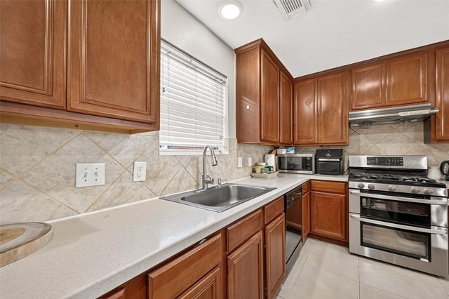 9103 Ferndale View Drive, Houston, TX 77064