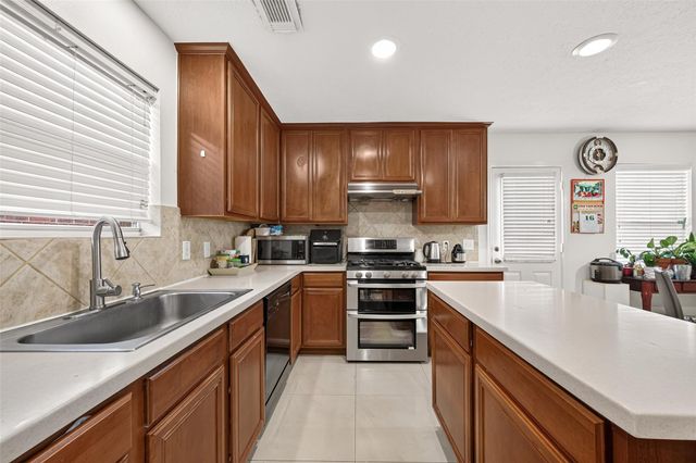 9103 Ferndale View Drive, Houston, TX 77064