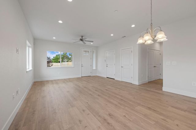 1852 Lovejoy Pl, Manteca, CA 95337