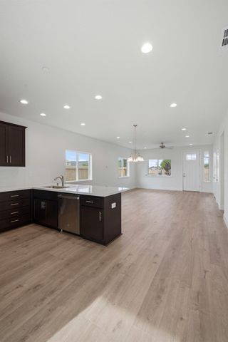 1852 Lovejoy Pl, Manteca, CA 95337