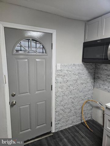 3130 G ST, Philadelphia, PA 19134