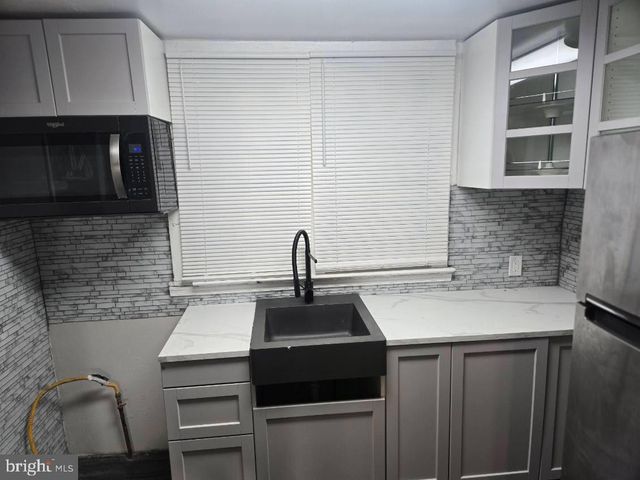 3130 G ST, Philadelphia, PA 19134