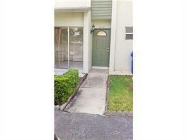 838 CRYSTAL LAKE Drive 838, Deerfield Beach, FL 33064
