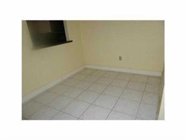 838 CRYSTAL LAKE Drive 838, Deerfield Beach, FL 33064