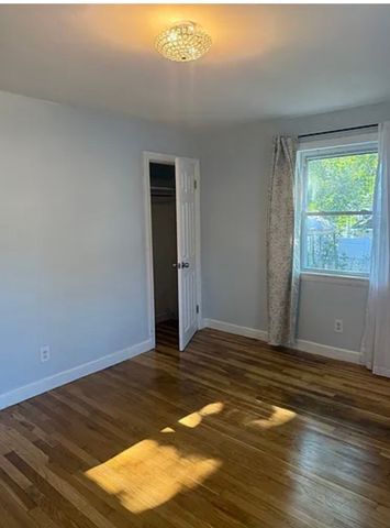 128 Seminole Ave 128, Waltham, MA 02451