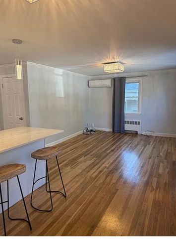 128 Seminole Ave 128, Waltham, MA 02451