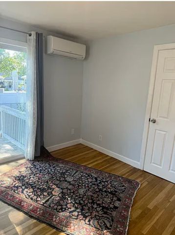 128 Seminole Ave 128, Waltham, MA 02451