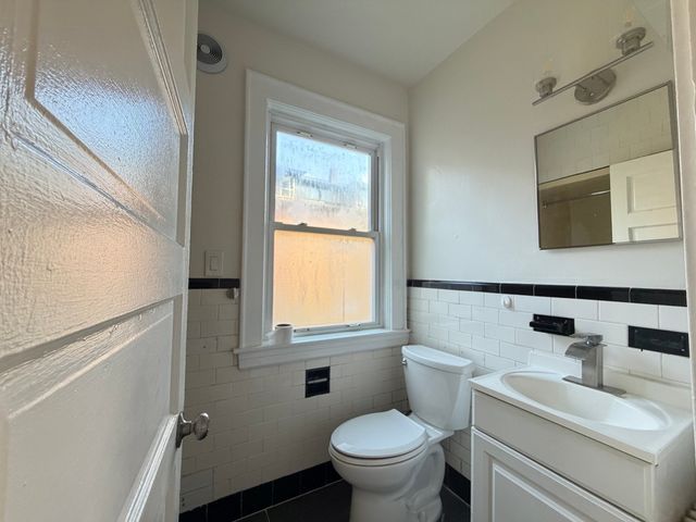 113 Elm Ave 1, Quincy, MA 02170