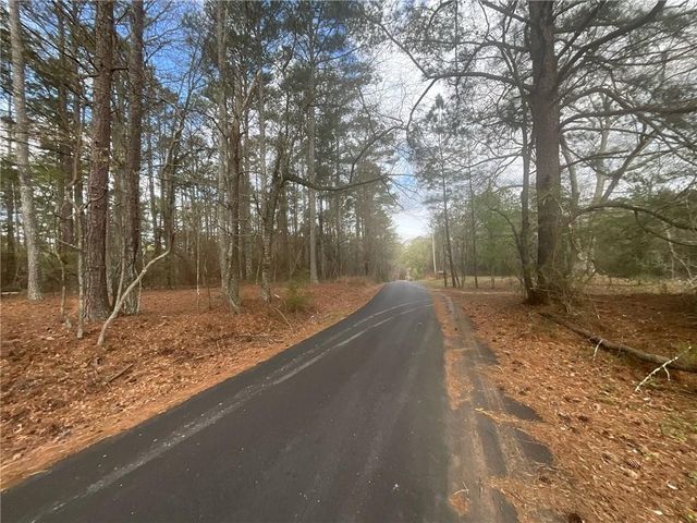 8615 Smith James Road, Snellville, GA 30039