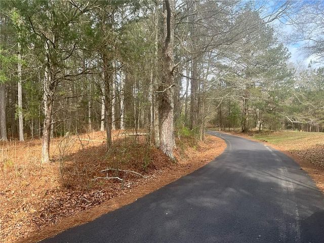 8615 Smith James Road, Snellville, GA 30039