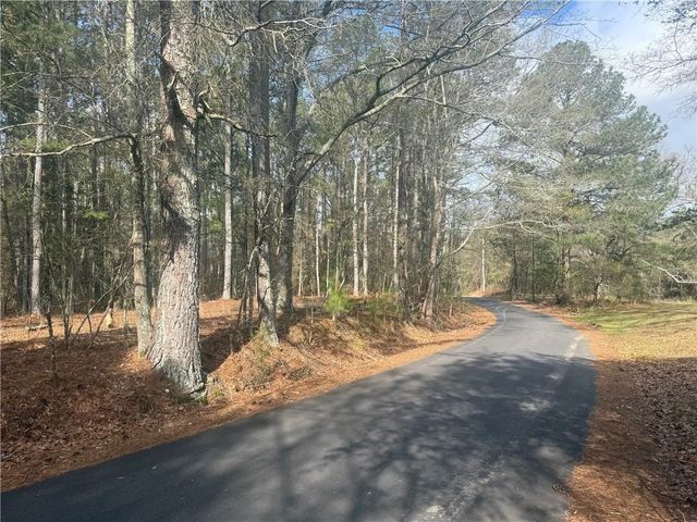 8615 Smith James Road, Snellville, GA 30039