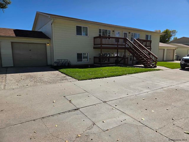 247 MILLER LN, Cheyenne, WY 82009