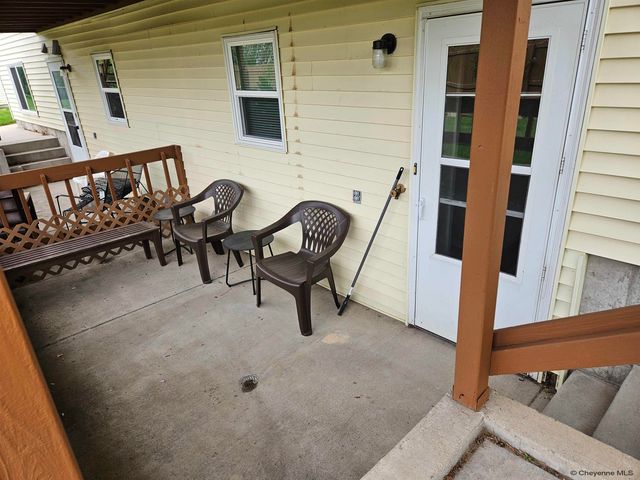 247 MILLER LN, Cheyenne, WY 82009