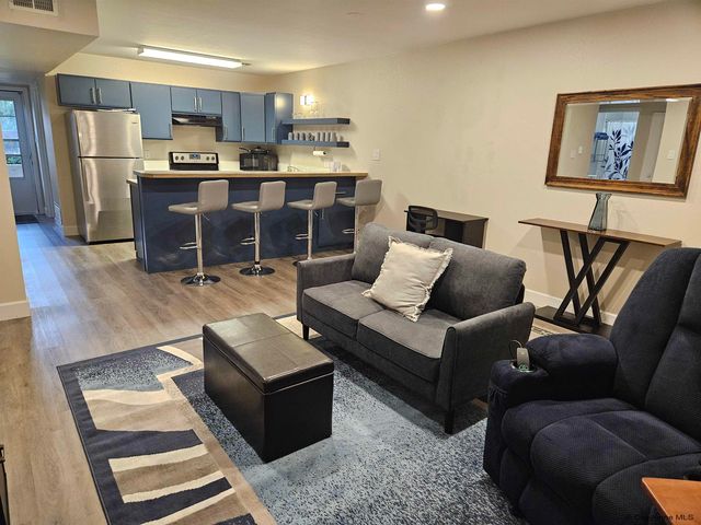 247 MILLER LN, Cheyenne, WY 82009