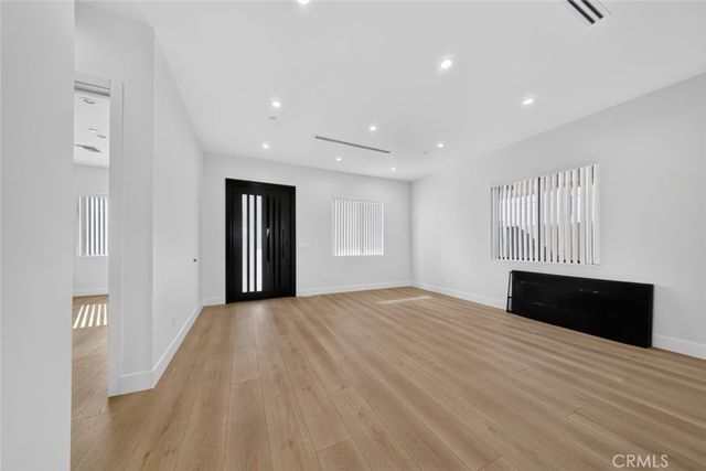 7942 Ethel Avenue, Los Angeles, CA 91605