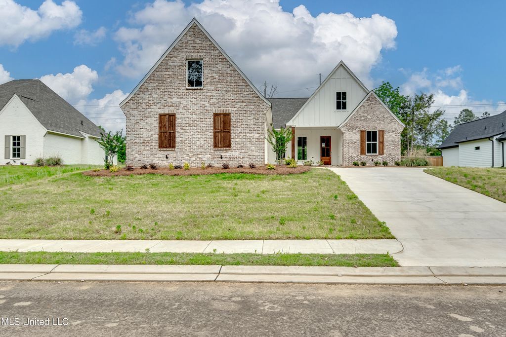 122 Grayson Way, Madison, MS 39110