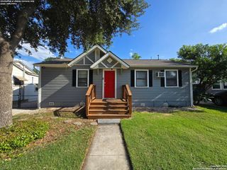1614 W Hollywood, San Antonio, TX 78201