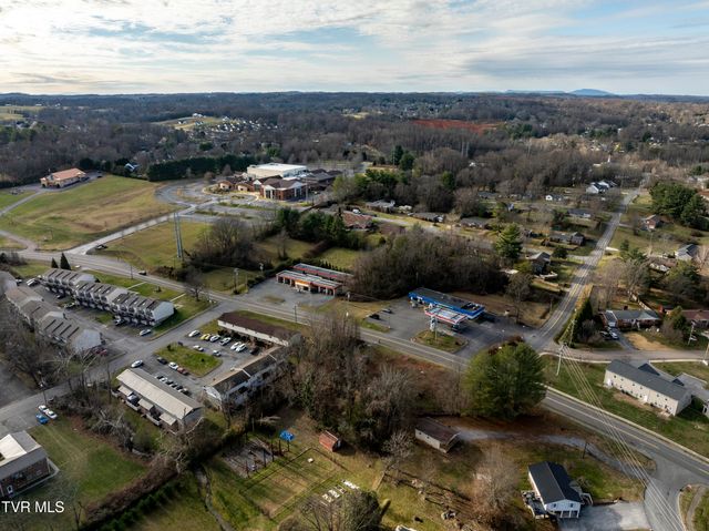 2301 South Greenwood Drive, Johnson City, TN 37604