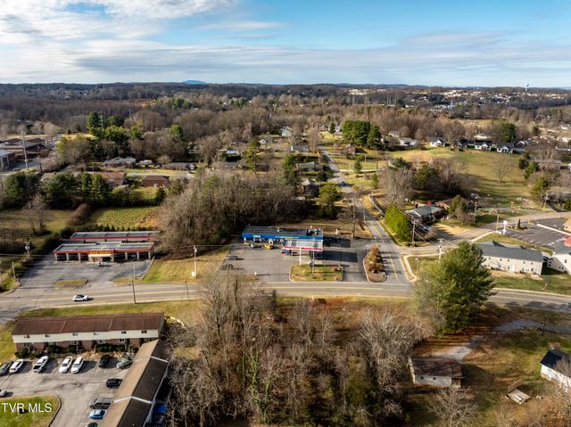 2301 South Greenwood Drive, Johnson City, TN 37604