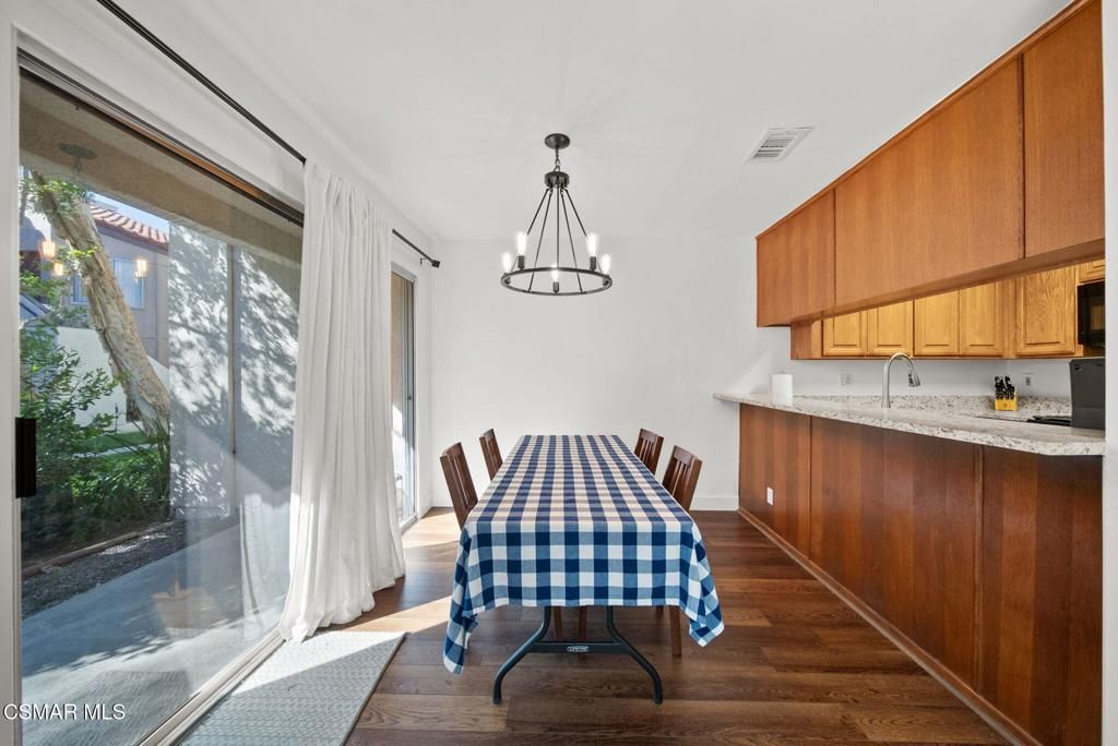 Image 11 of property listing at 1718 Sinaloa Road 118, Simi Valley, CA 93065