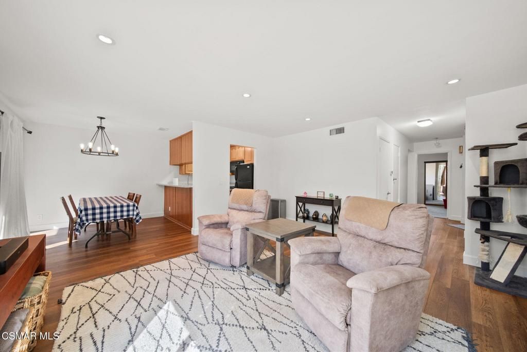 Image 9 of property listing at 1718 Sinaloa Road 118, Simi Valley, CA 93065