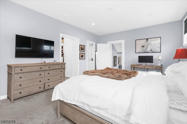 128 Main St, Lebanon Boro, NJ 08833