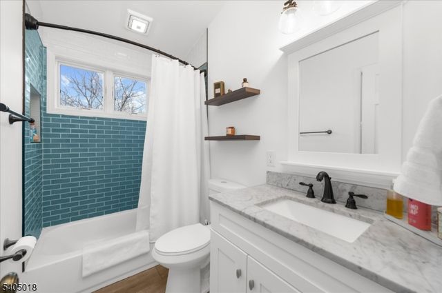 128 Main St, Lebanon Boro, NJ 08833