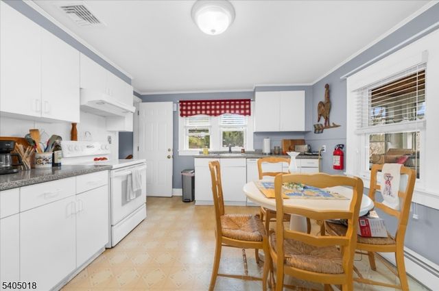 128 Main St, Lebanon Boro, NJ 08833