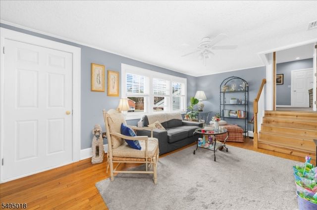 128 Main St, Lebanon Boro, NJ 08833