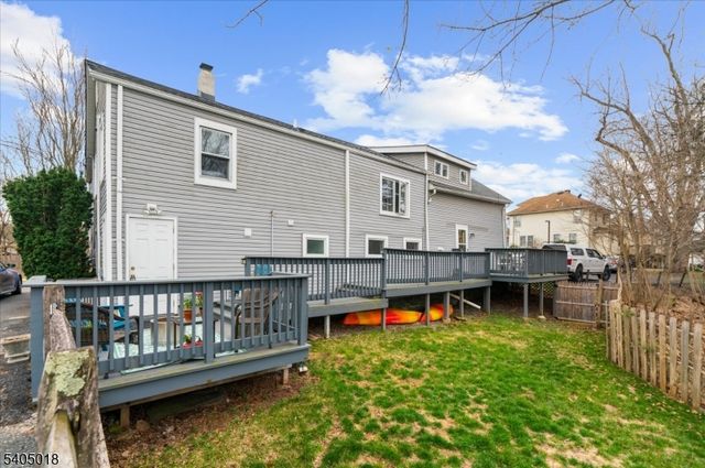 128 Main St, Lebanon Boro, NJ 08833