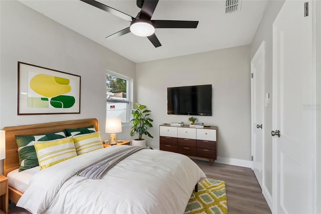 Image 14 of property listing at 5738 YUCATAN DRIVE, Orlando, FL 32807