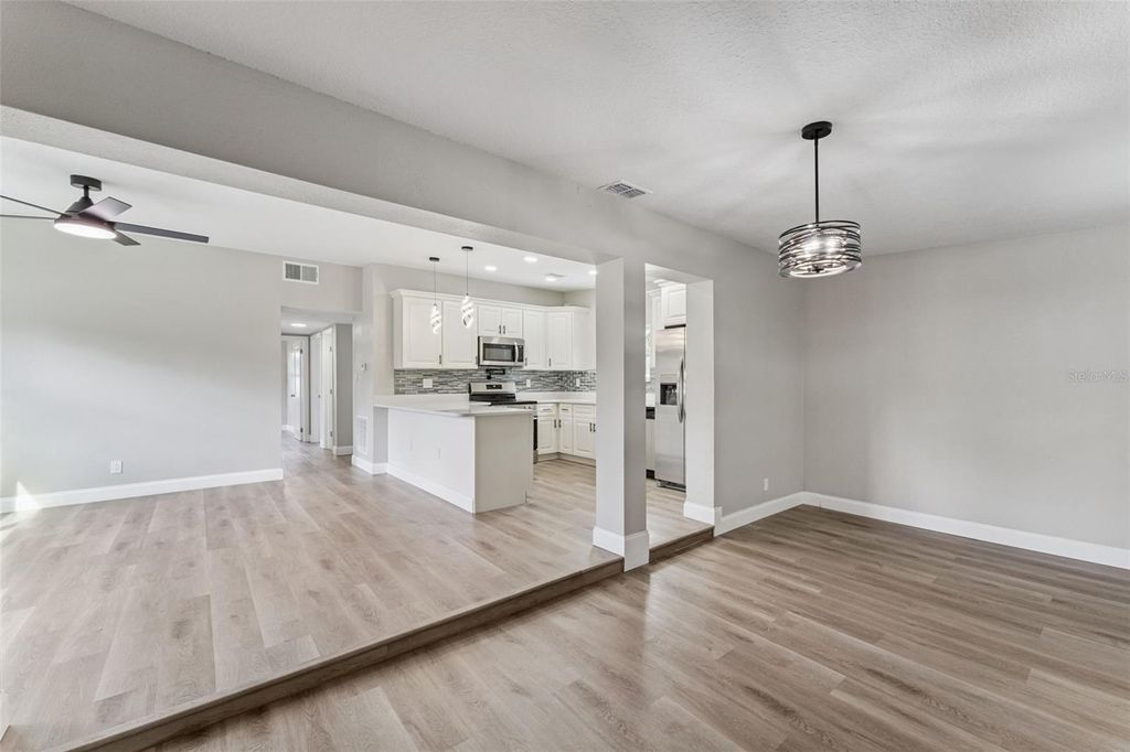 Image 20 of property listing at 5738 YUCATAN DRIVE, Orlando, FL 32807