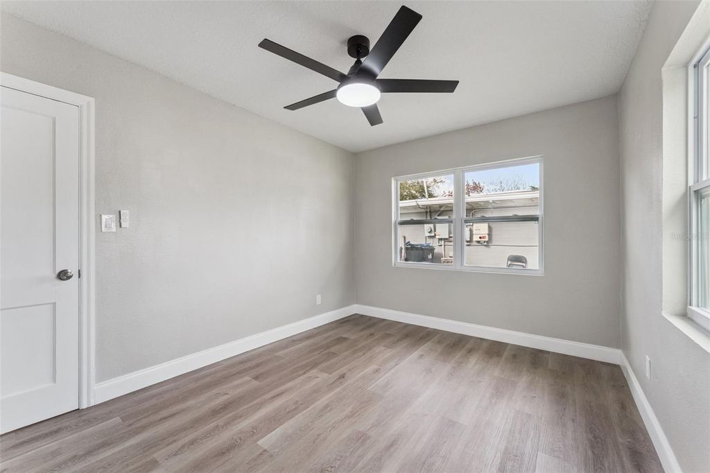 Image 31 of property listing at 5738 YUCATAN DRIVE, Orlando, FL 32807