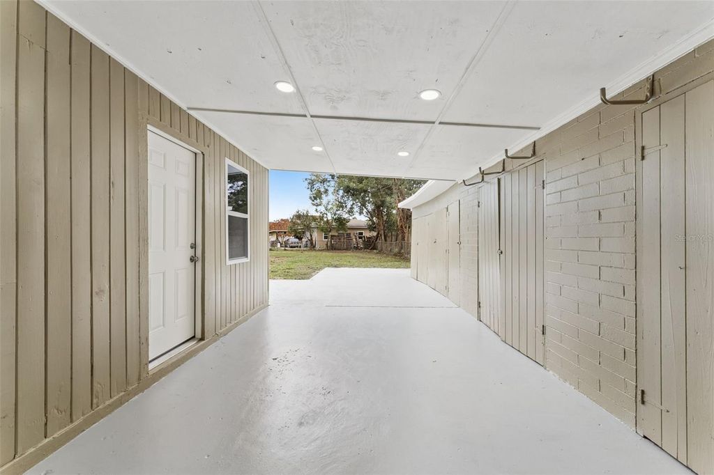 Image 37 of property listing at 5738 YUCATAN DRIVE, Orlando, FL 32807