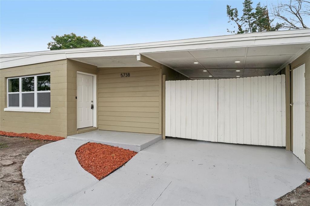 Image 46 of property listing at 5738 YUCATAN DRIVE, Orlando, FL 32807