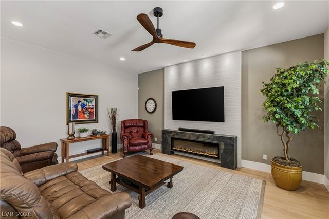 10713 Beringer Drive, Las Vegas, NV 89144
