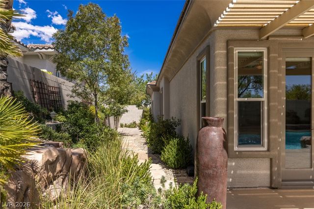 10713 Beringer Drive, Las Vegas, NV 89144