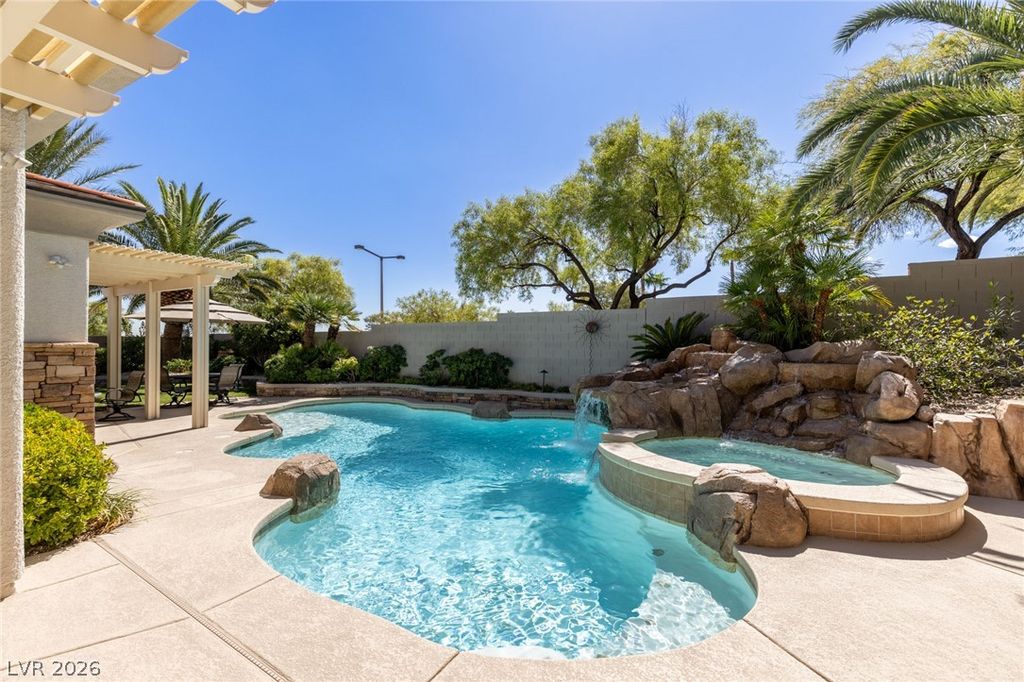 10713 Beringer Drive, Las Vegas, NV 89144 — photo 5