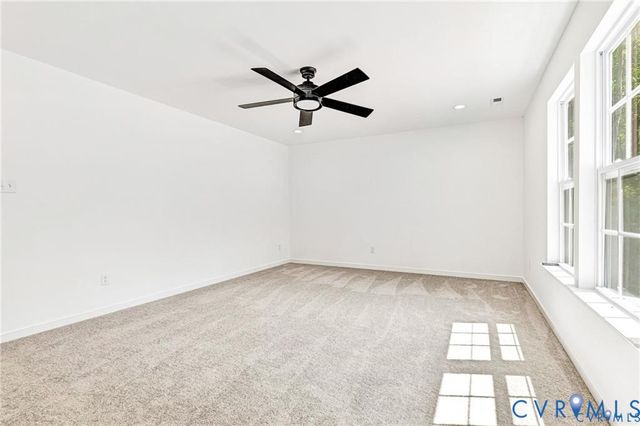 120 W New Providence Dr, Ruther Glen, VA 22546