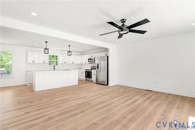 120 W New Providence Dr, Ruther Glen, VA 22546