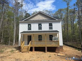 120 W New Providence Dr, Ruther Glen, VA 22546