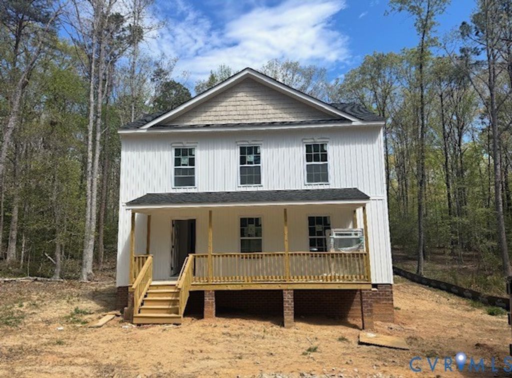120 W New Providence Dr, Ruther Glen, VA 22546