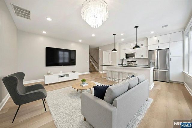 30 Arnold Drive, Wood Ridge, NJ 07075