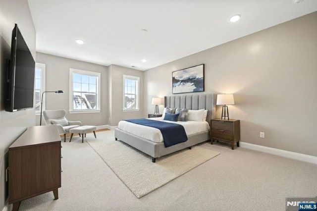 30 Arnold Drive, Wood Ridge, NJ 07075