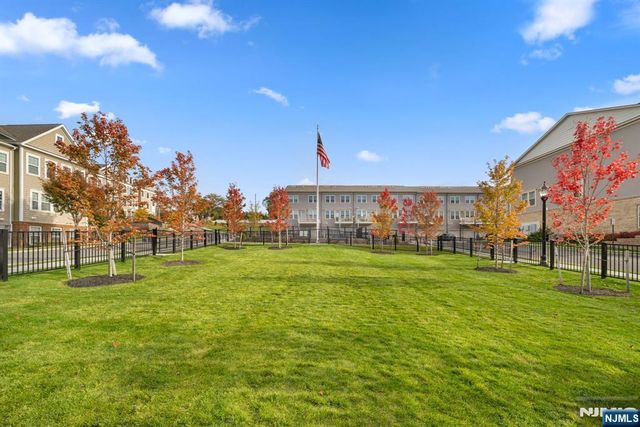 30 Arnold Drive, Wood Ridge, NJ 07075