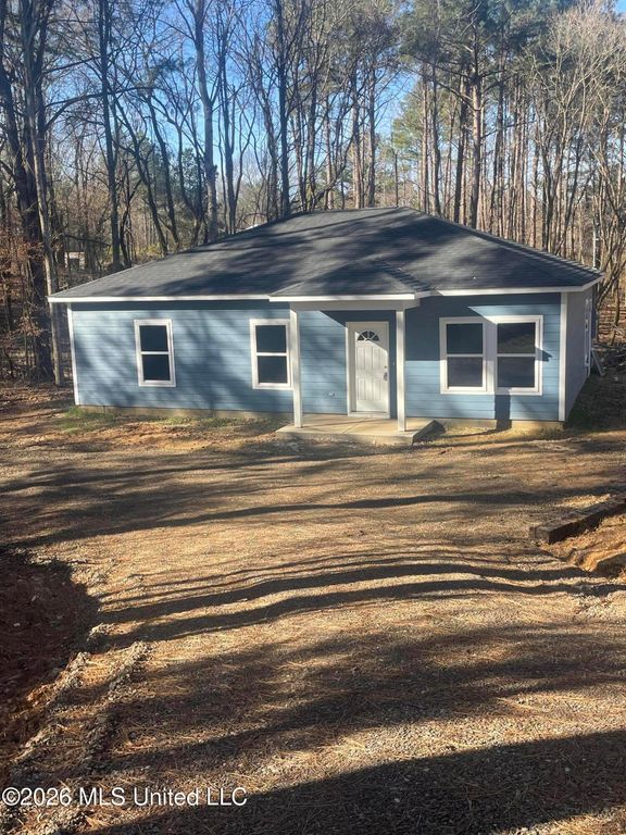 127 Ridge Road, Sarah, MS 38665 — exterior
